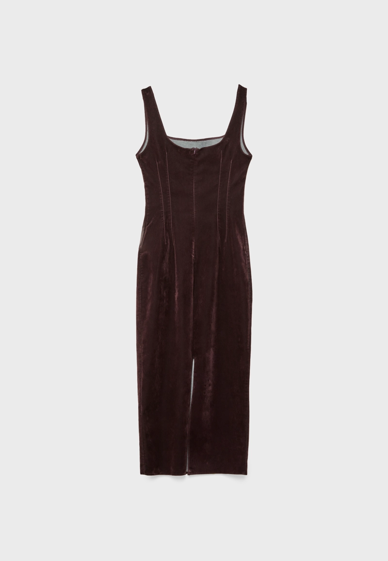 Облегающее бархатное платье миди