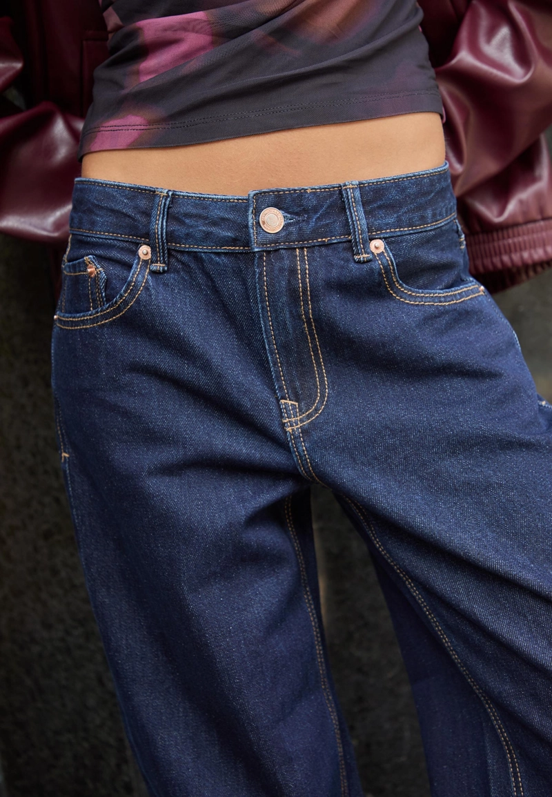 Джинсы D91 с низкой посадкой и широкими штанинами