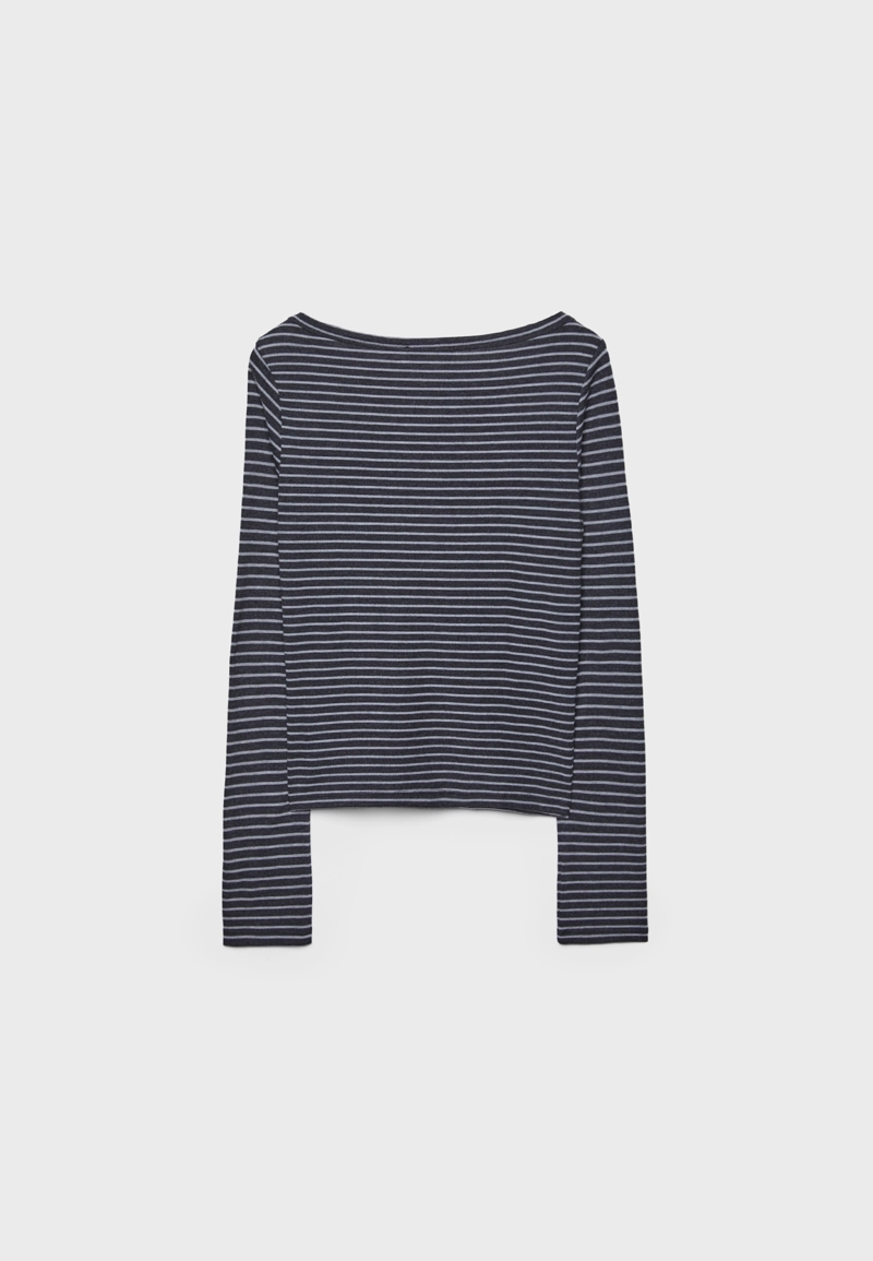 Футболка с вырезом «лодочка» и полосками