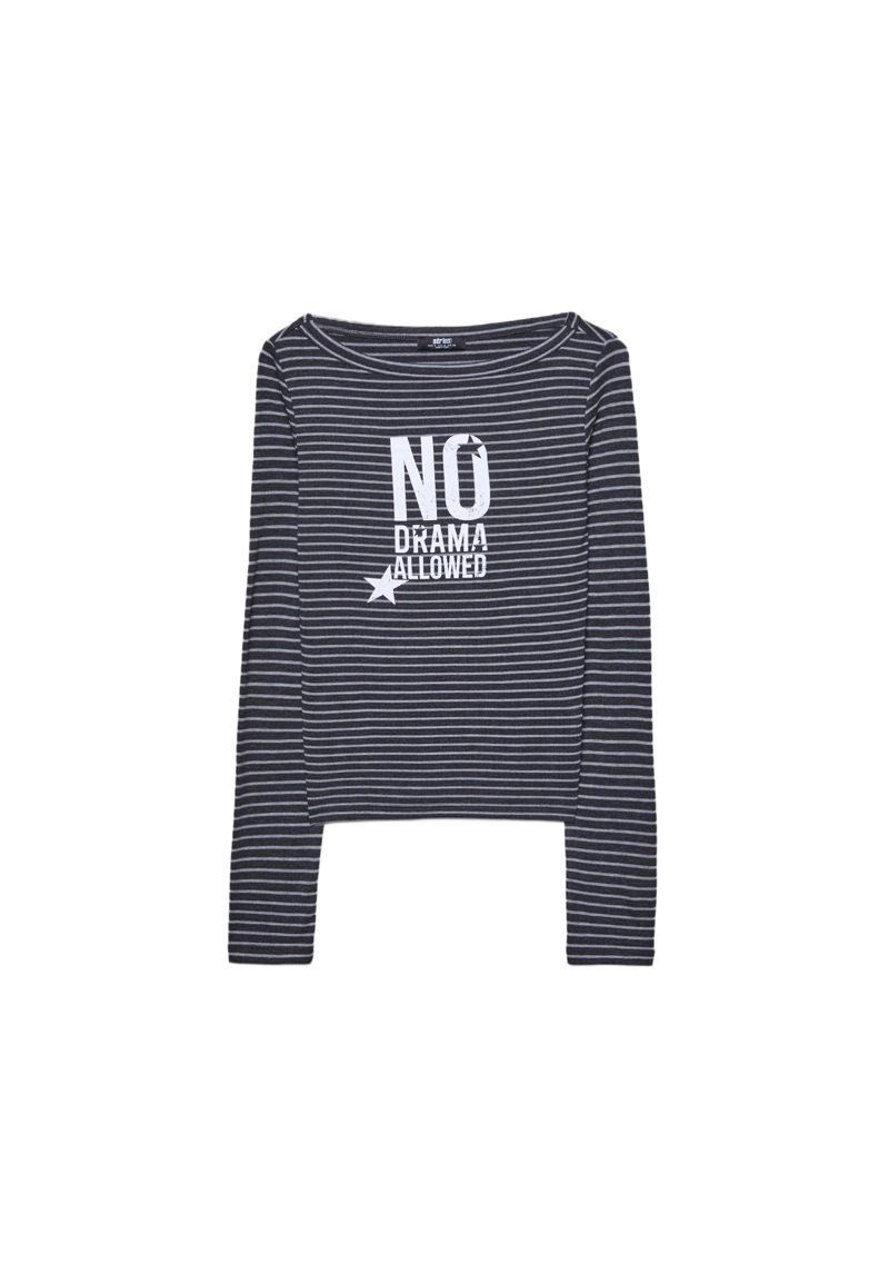 Футболка с вырезом «лодочка» и полосками