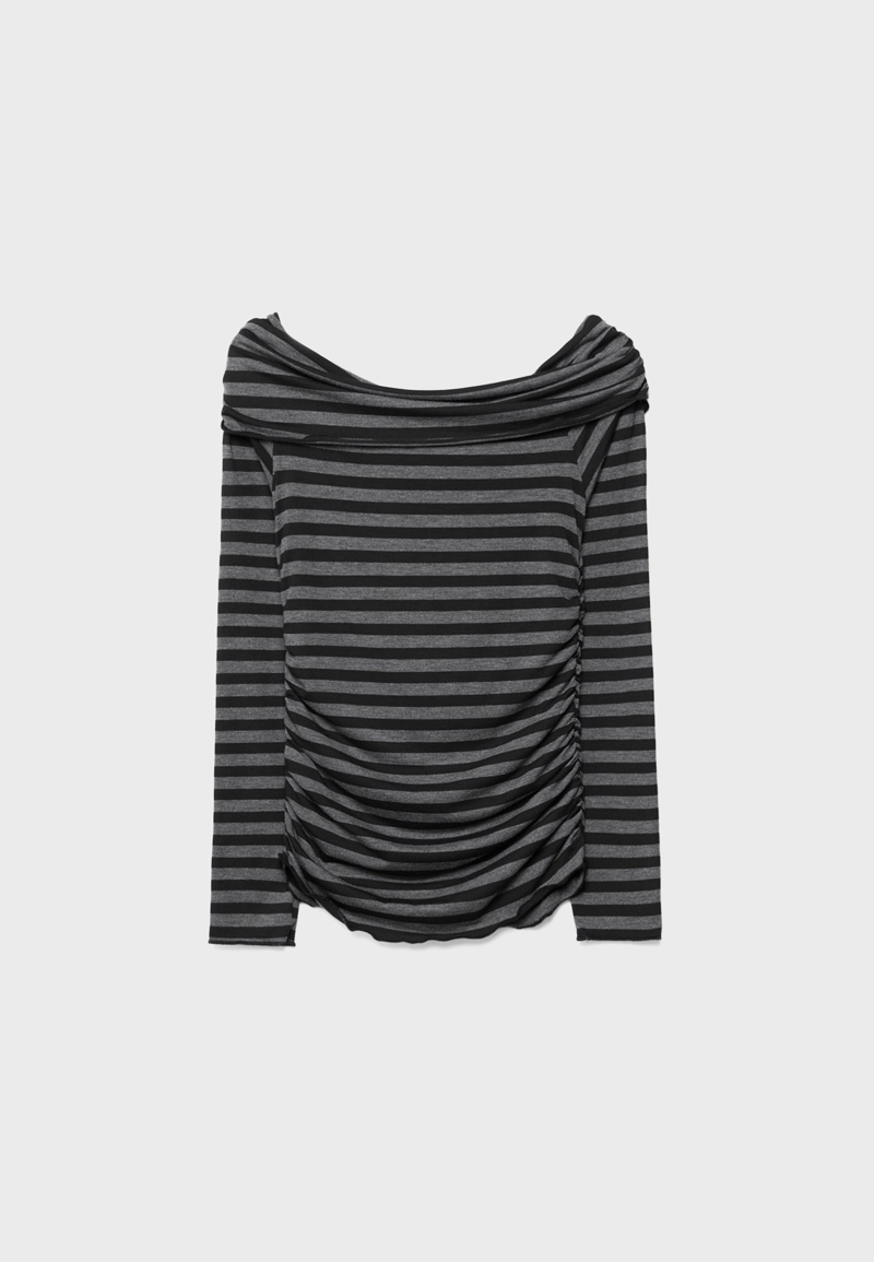 Футболка в полоску с открытыми плечами и сборками