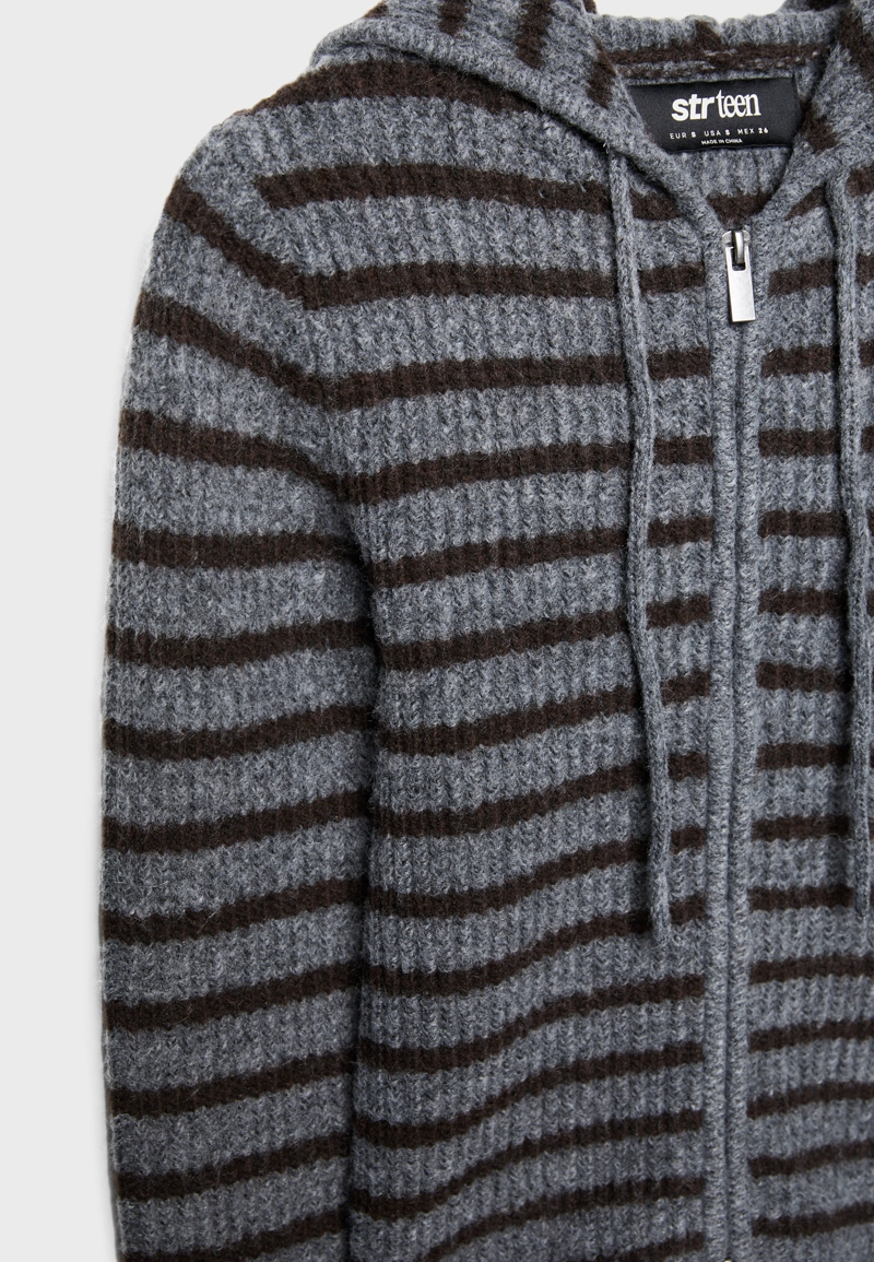 Трикотажный жакет на молнии