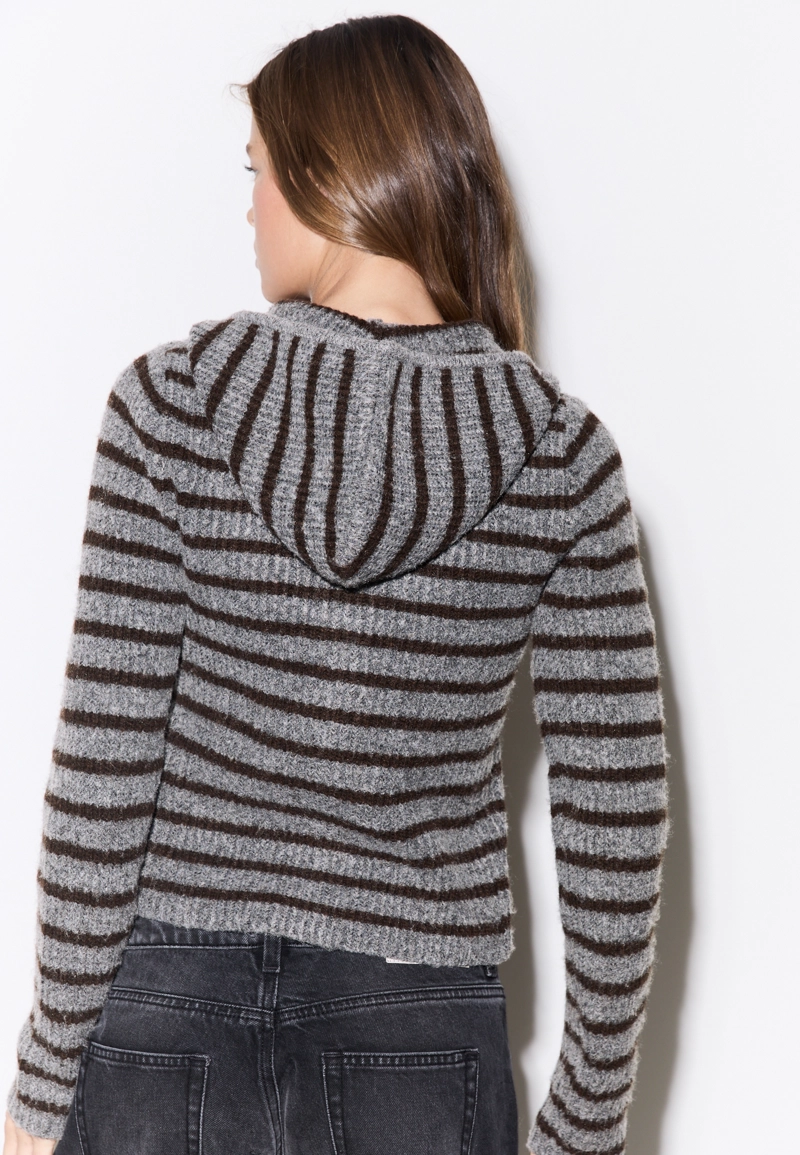 Трикотажный жакет на молнии