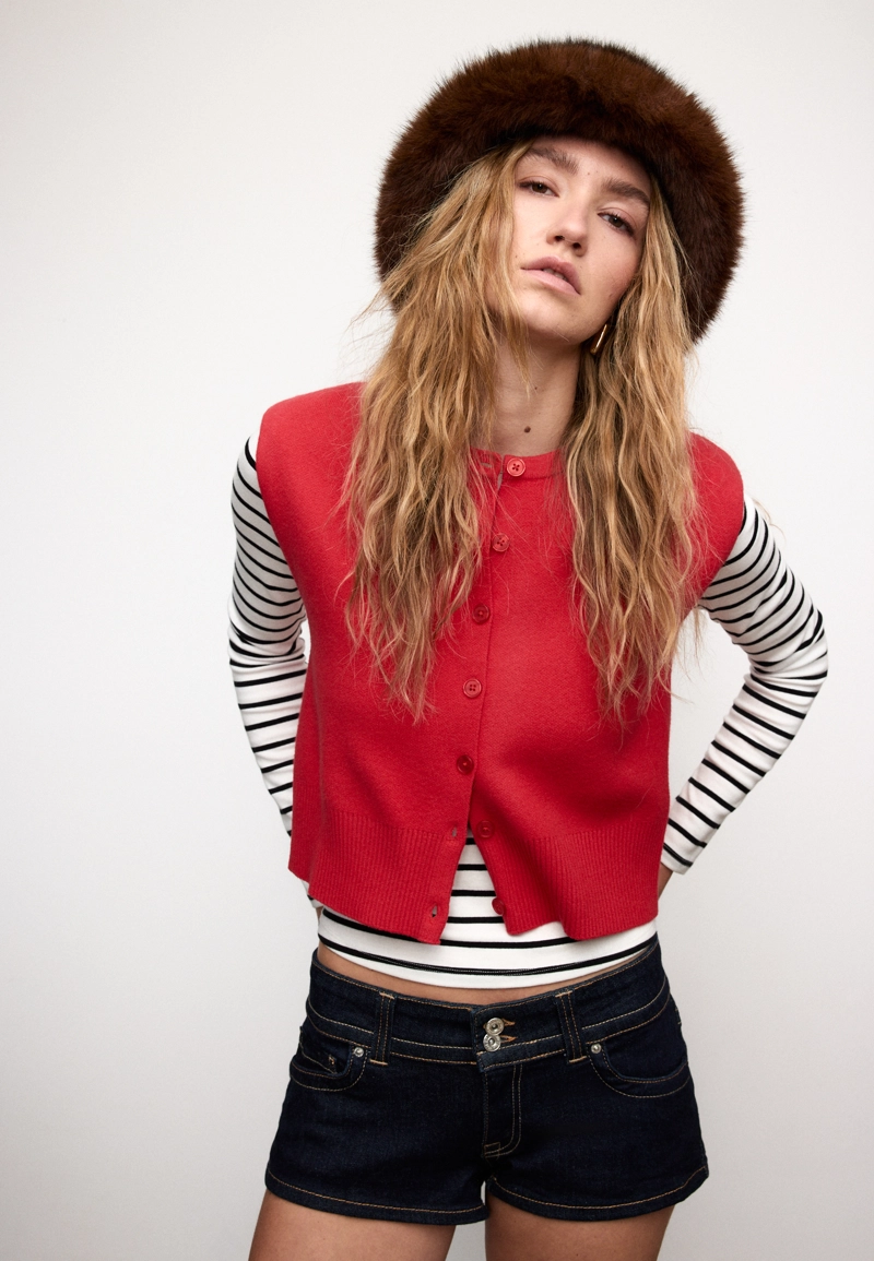 Трикотажный жилет с подплечниками