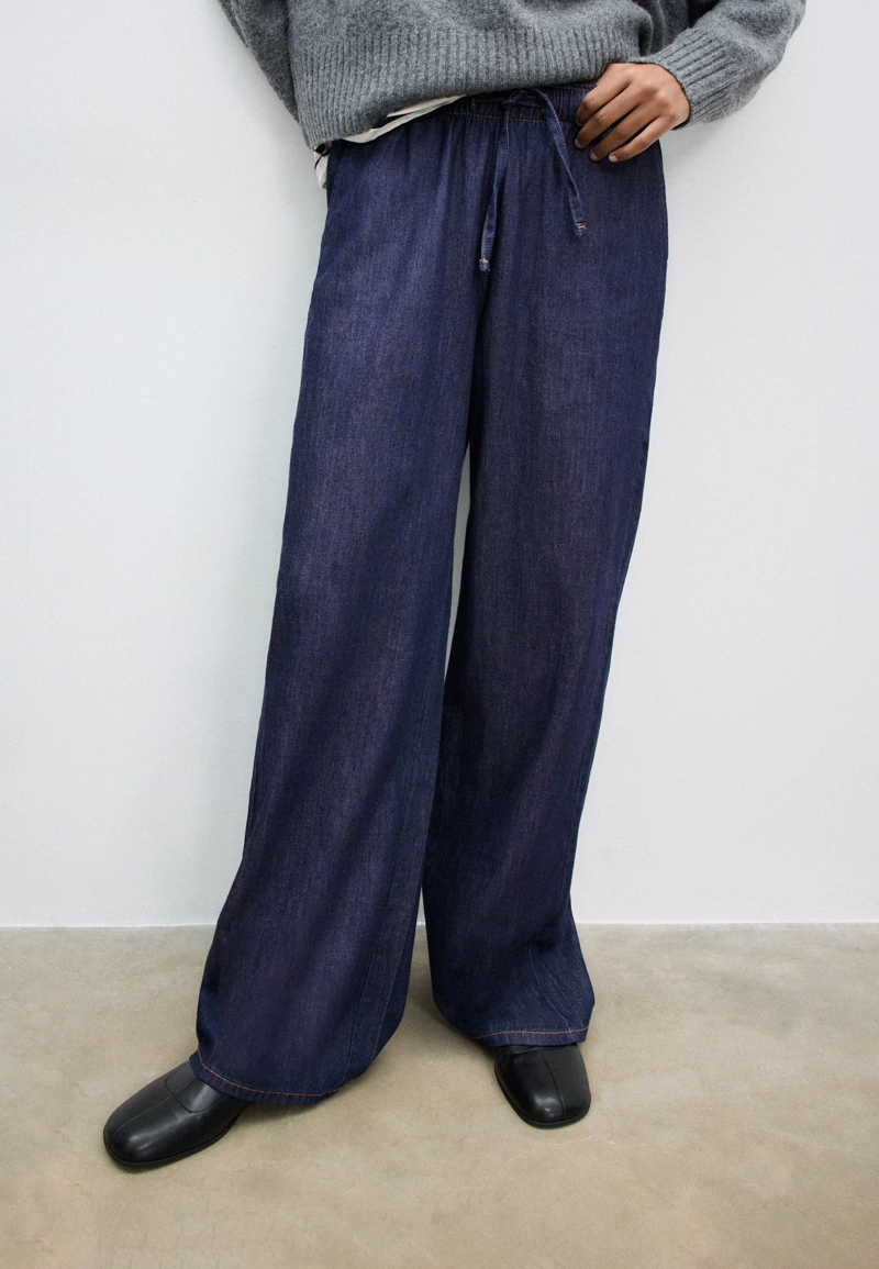 D35 Струящиеся джинсовые брюки на шнурке