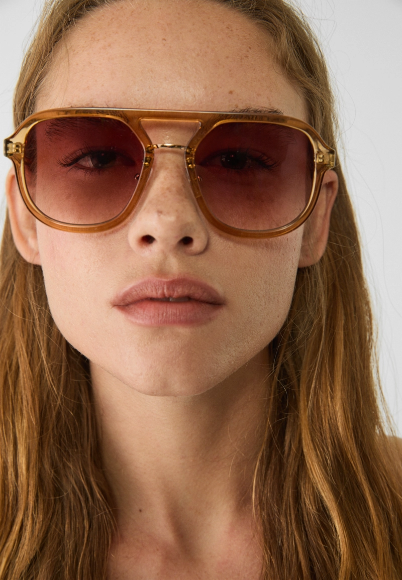 Солнцезащитные очки с двойной перемычкой