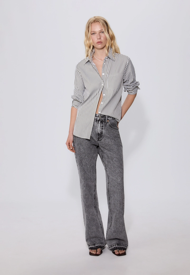 Базовая рубашка в полоску из поплина с карманом