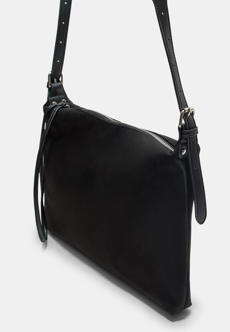 Сумка на плечо из мягкого материала