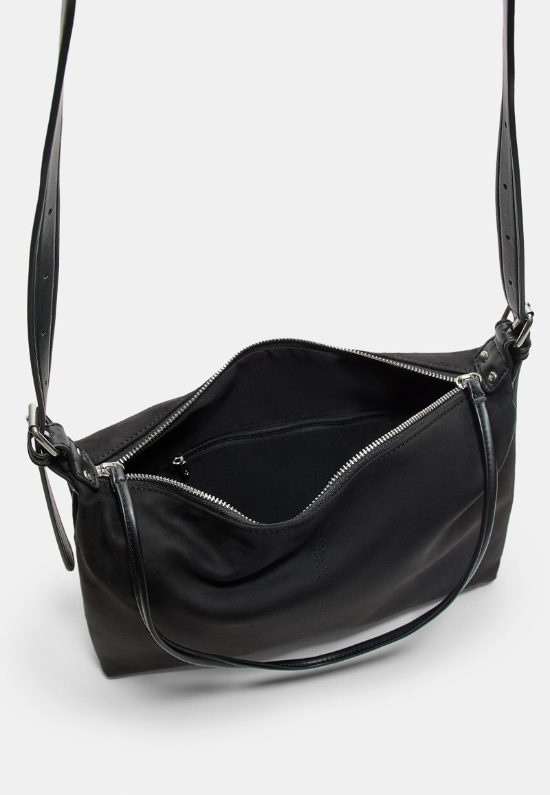 Сумка на плечо из мягкого материала