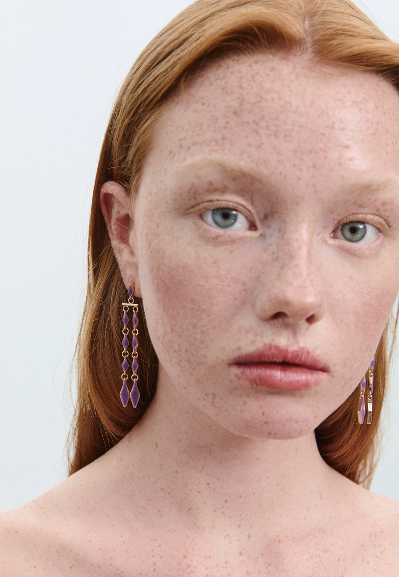 Длинные серьги с ромбами и эмалью