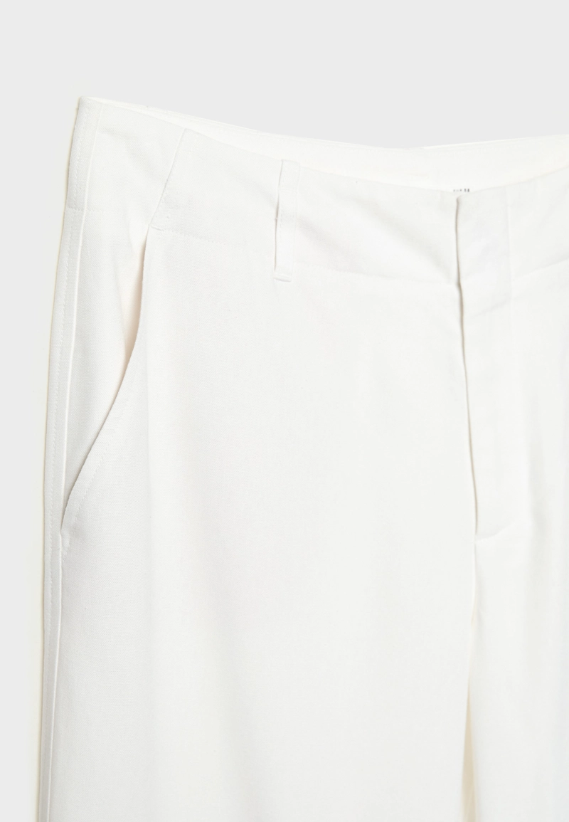 Прямые струящиеся брюки под льняную ткань