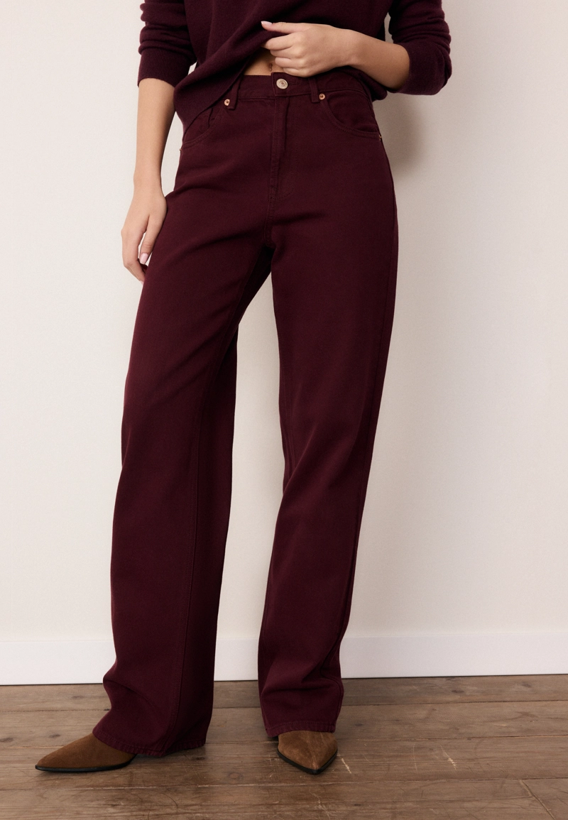 D92 Джинсы прямого широкого кроя