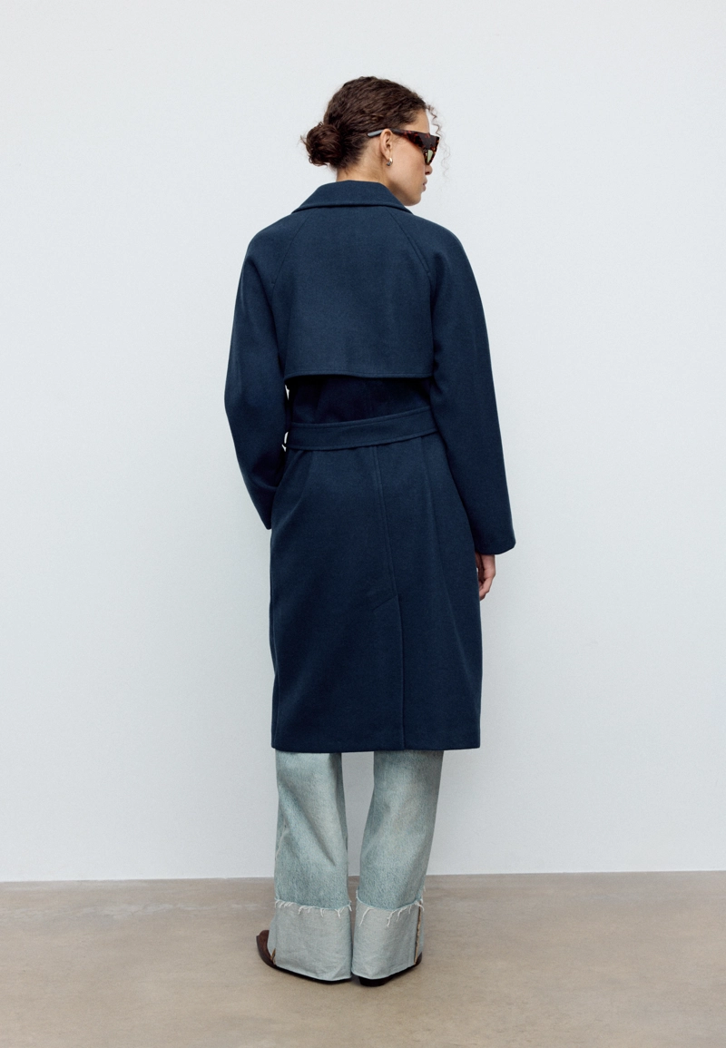 Тренч из мягкой ткани