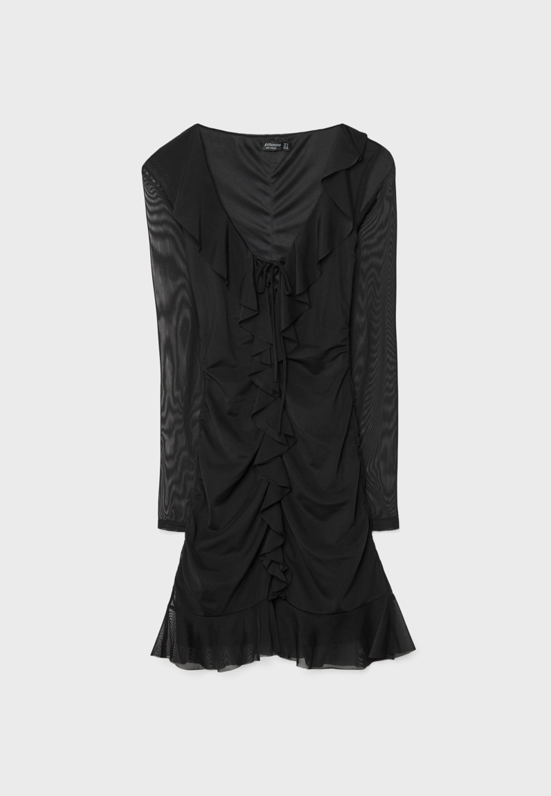 Короткое платье из полупрозрачной ткани с оборками