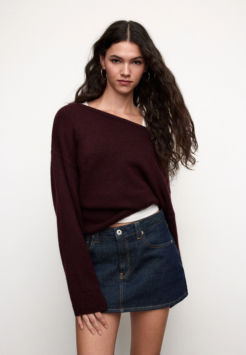 Мягкий вязаный джемпер с вырезом-лодочкой