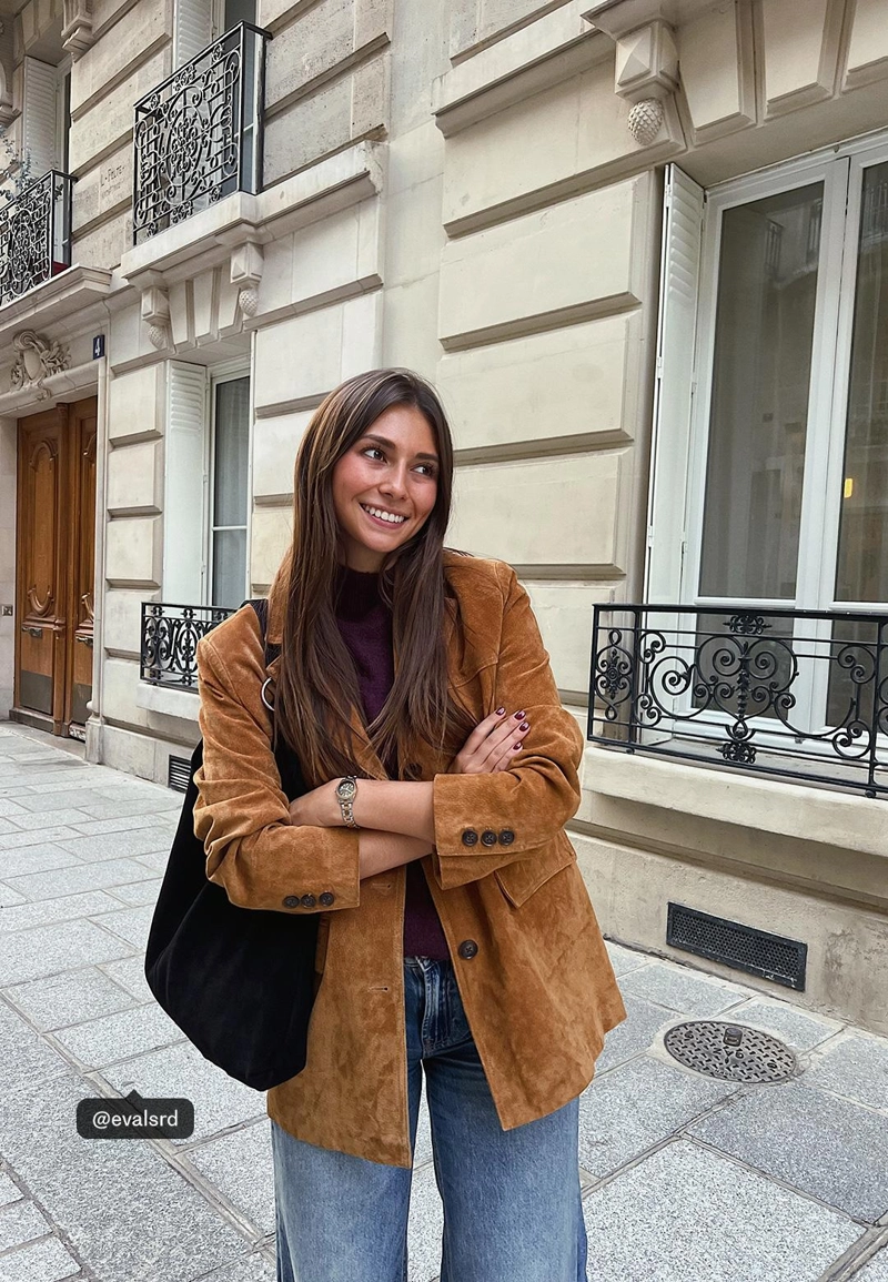 Базовый свитер с высоким воротником