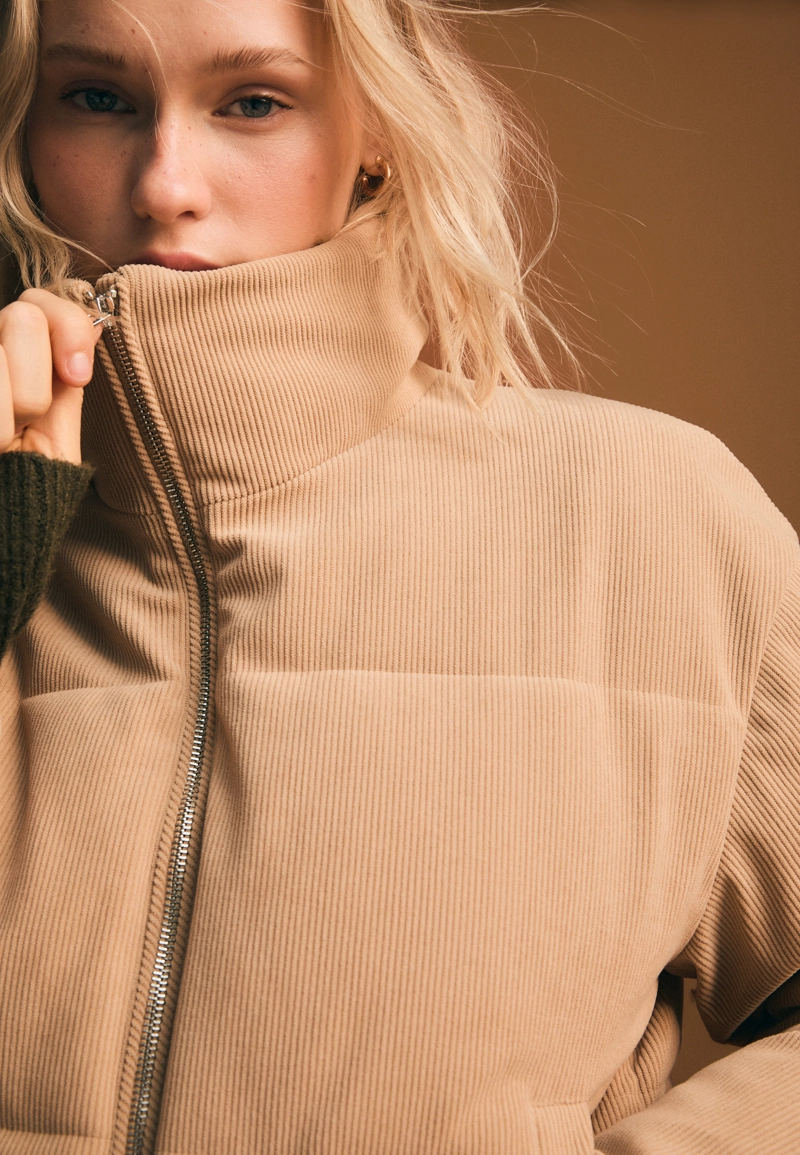 Стеганая вельветовая куртка