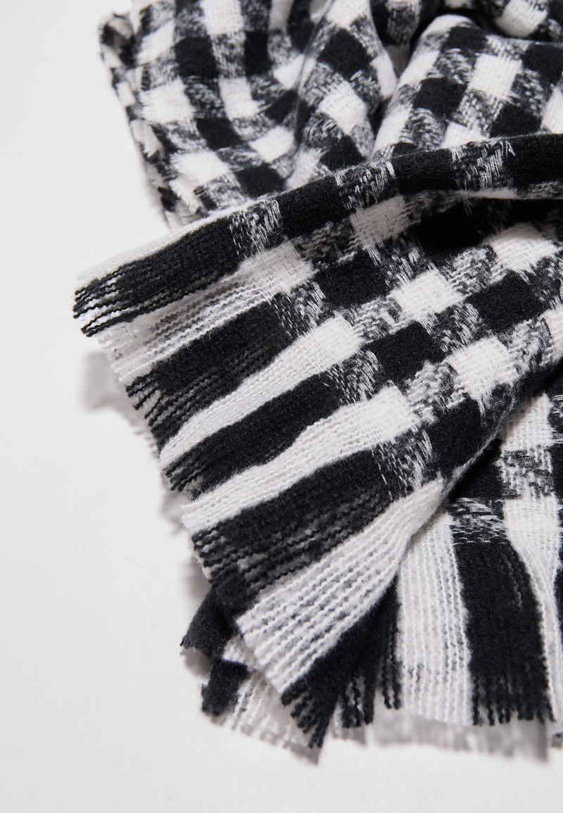 Шарф в мелкую клетку