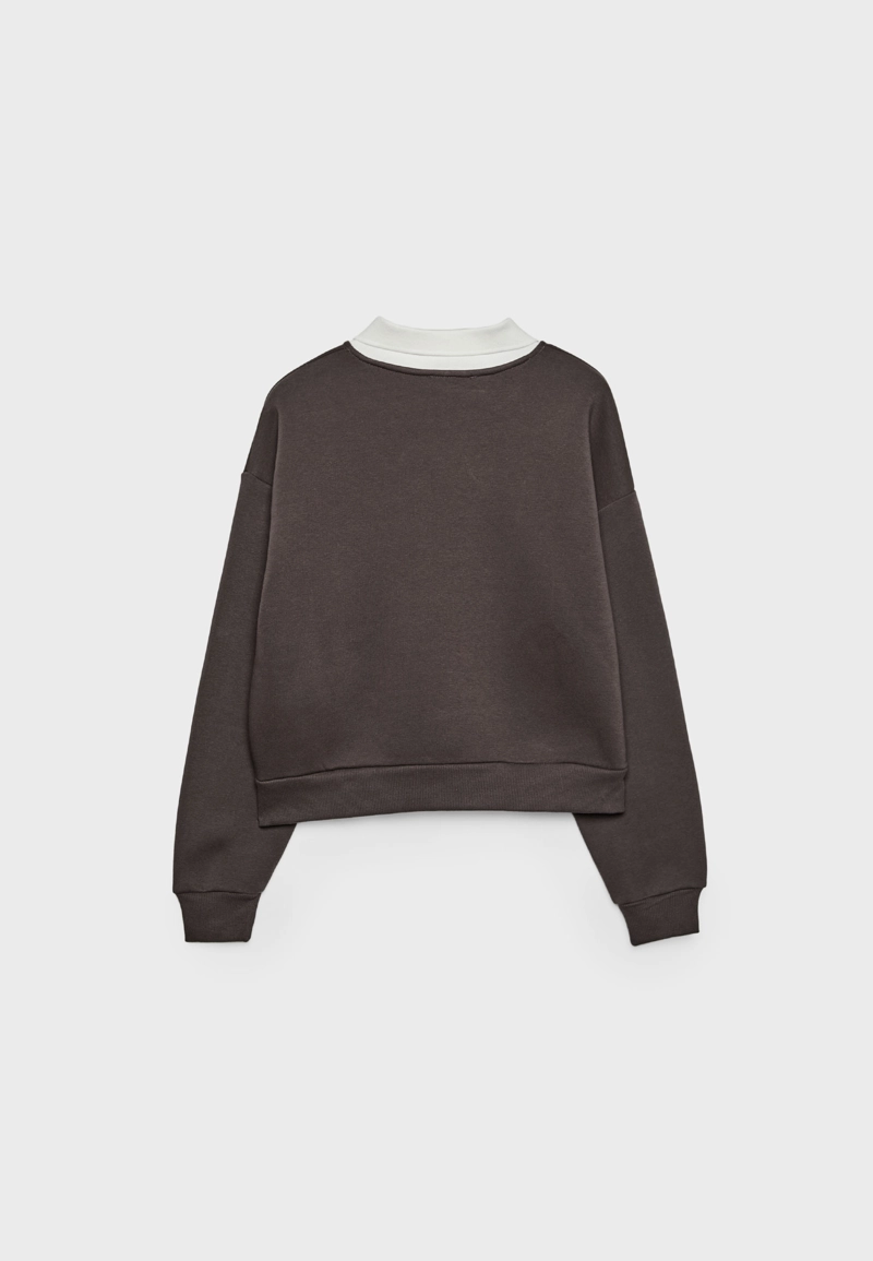 Вышитая толстовка с воротником поло