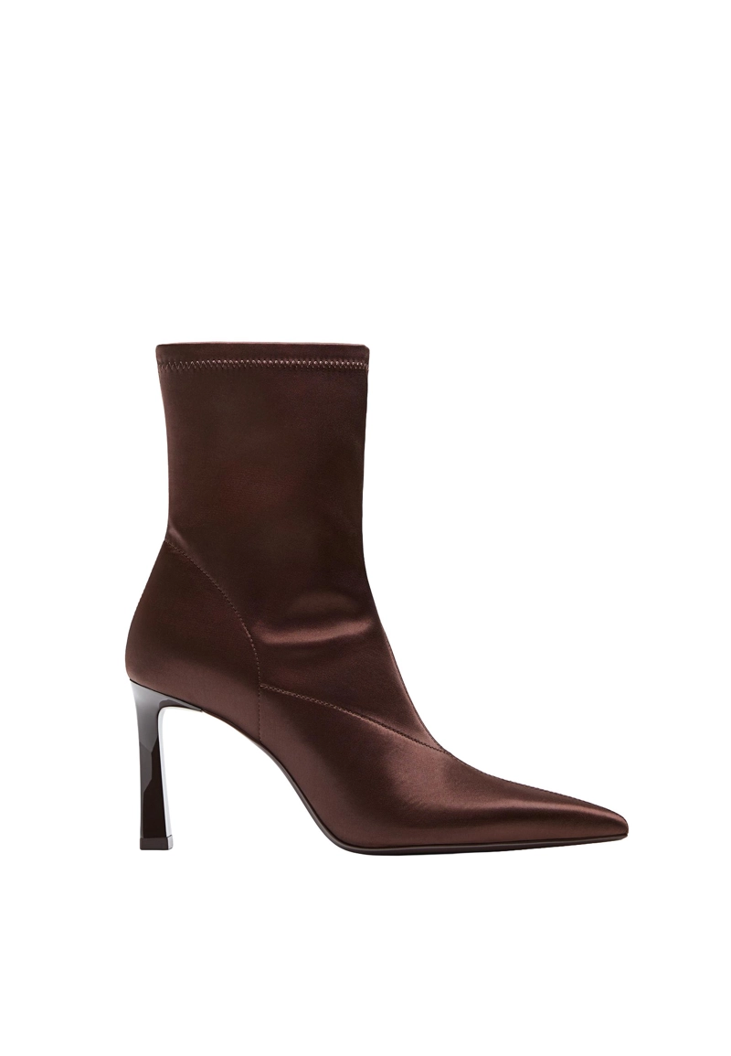 Эластичные ботильоны на каблуке