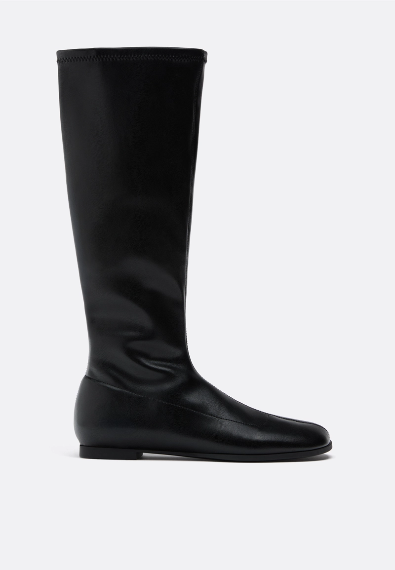 Облегающие сапоги на плоской подошве