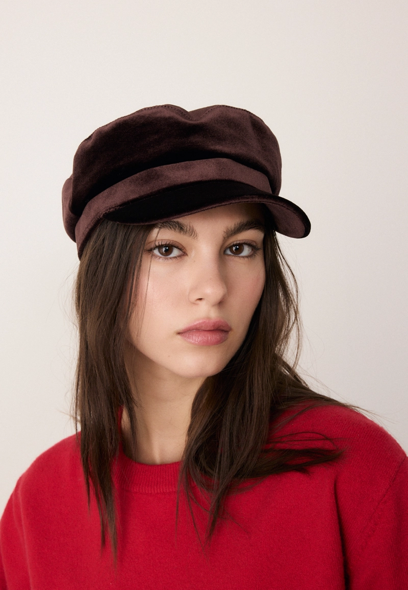 Базовый свитер из мягкого трикотажа