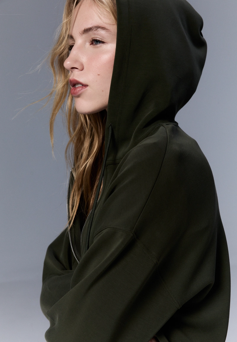 Мягкая толстовка на молнии