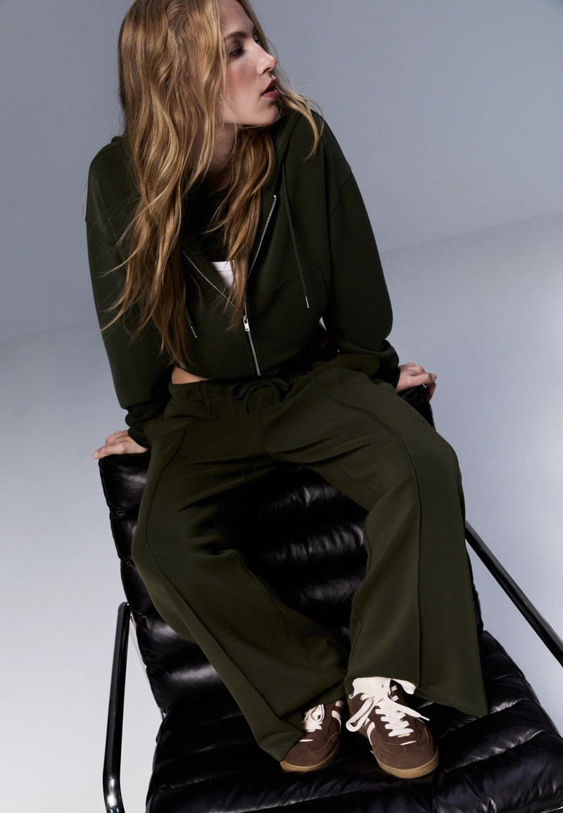 Мягкая толстовка на молнии