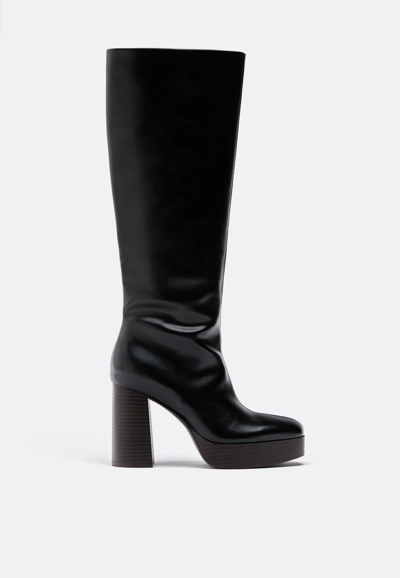 Высокие сапоги на платформе и каблуке
