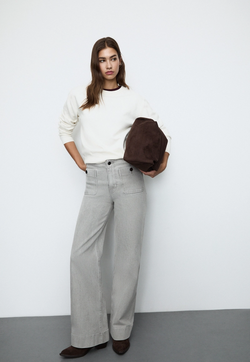 Джинсы D77 в минималистичном стиле с карманами