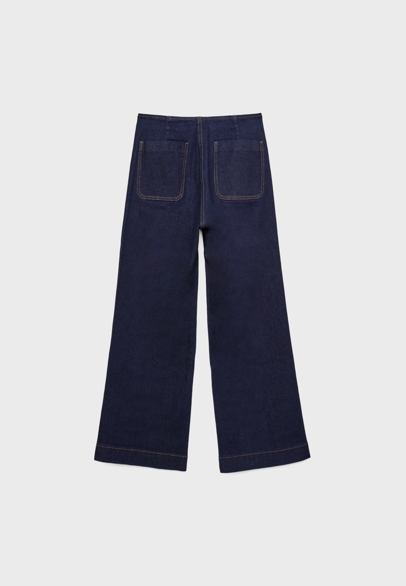 Джинсы D77 в минималистичном стиле с карманами