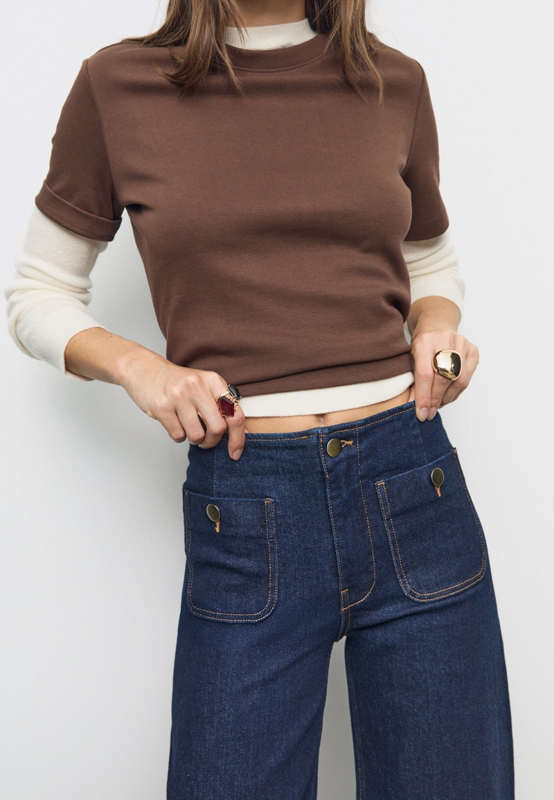 Джинсы D77 в минималистичном стиле с карманами