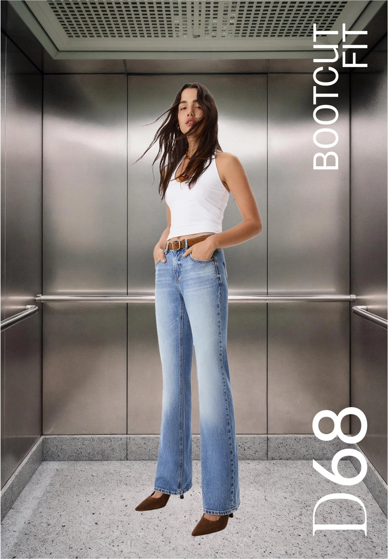 Джинсы D68 фасона bootcut с поясом