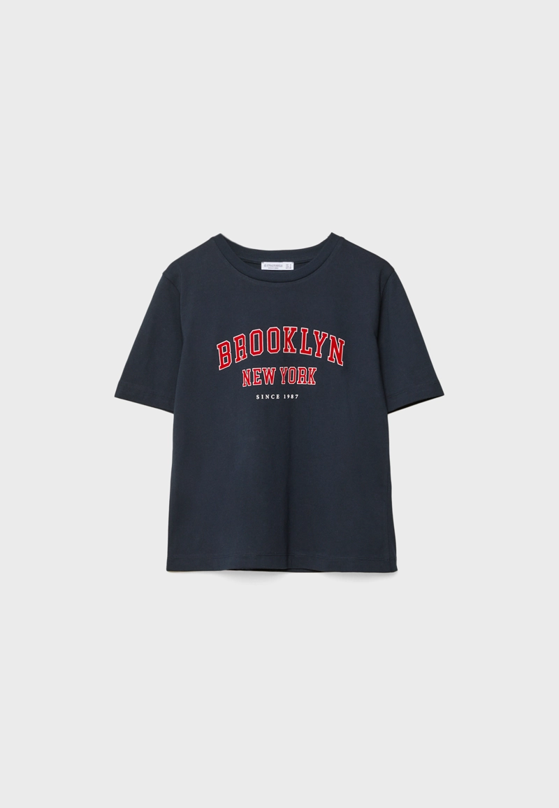 Футболка с вышивкой