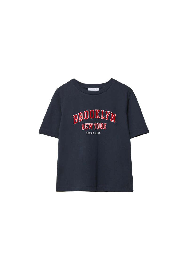 Футболка с вышивкой