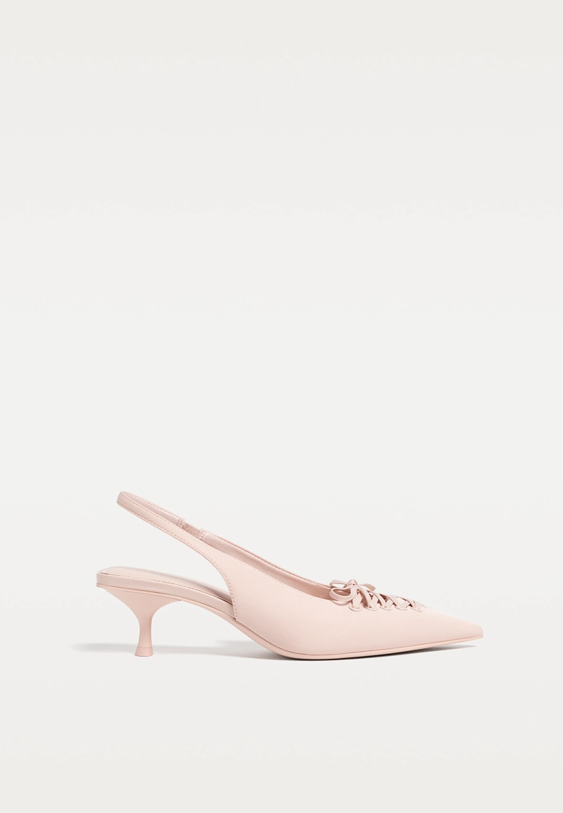 Туфли на среднем каблуке с корсетной шнуровкой