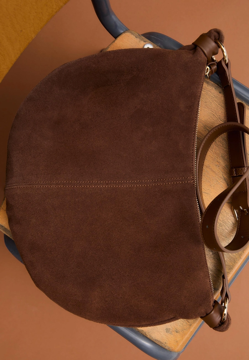 Кожаная сумка-полумесяц