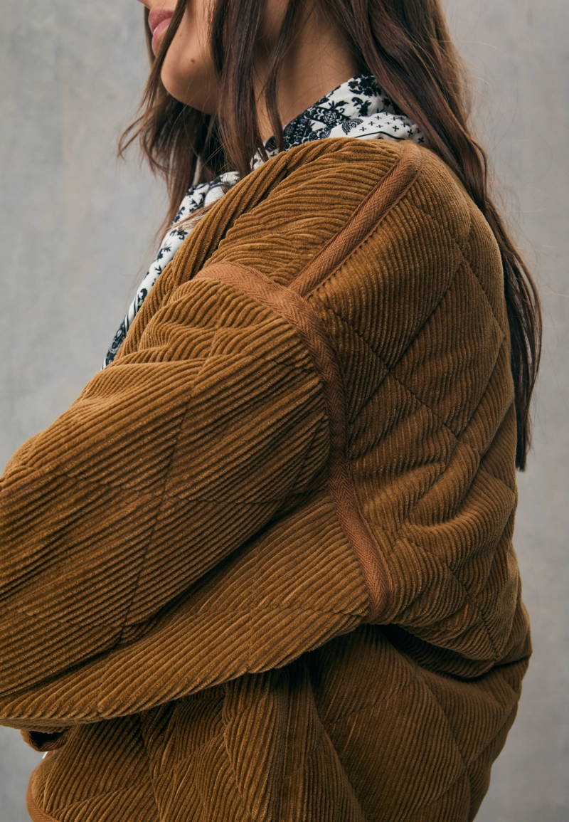 Стеганая вельветовая куртка