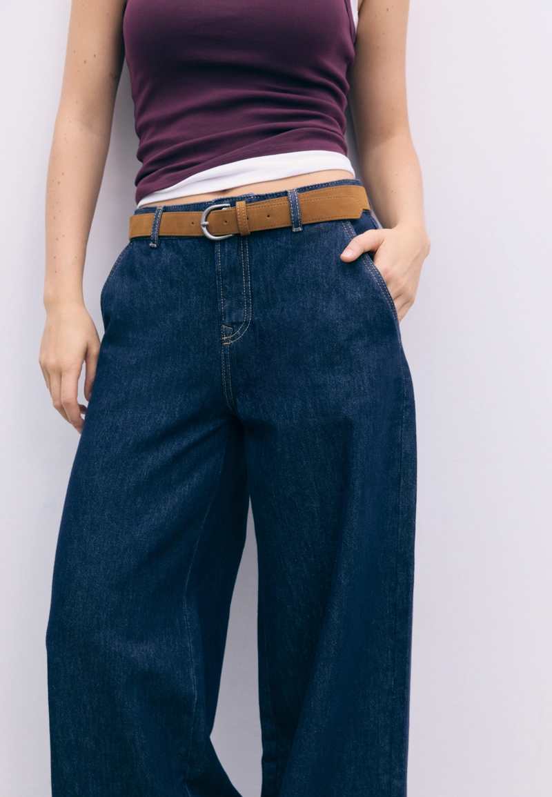 Джинсы свободного кроя с ремнем