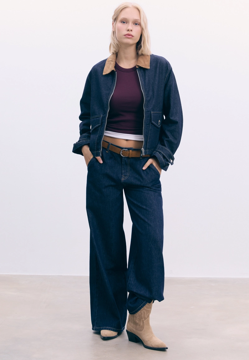 Джинсы свободного кроя с ремнем