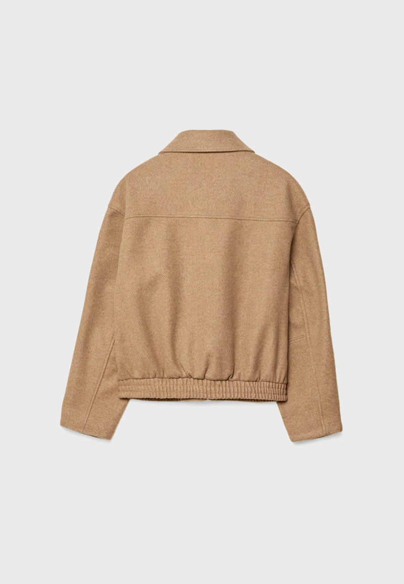 Куртка-бомбер из мягкой ткани