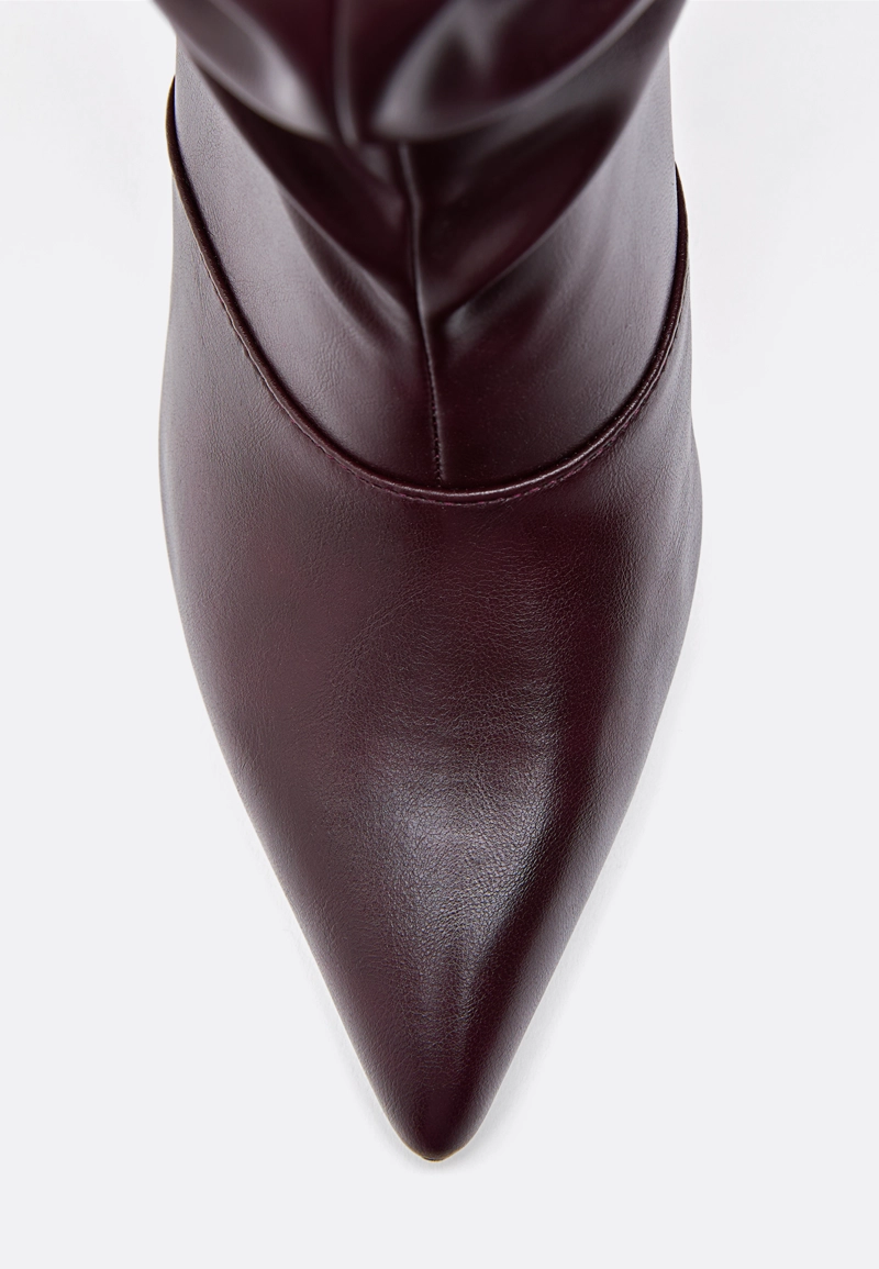 Ботильоны на танкетке свободного кроя