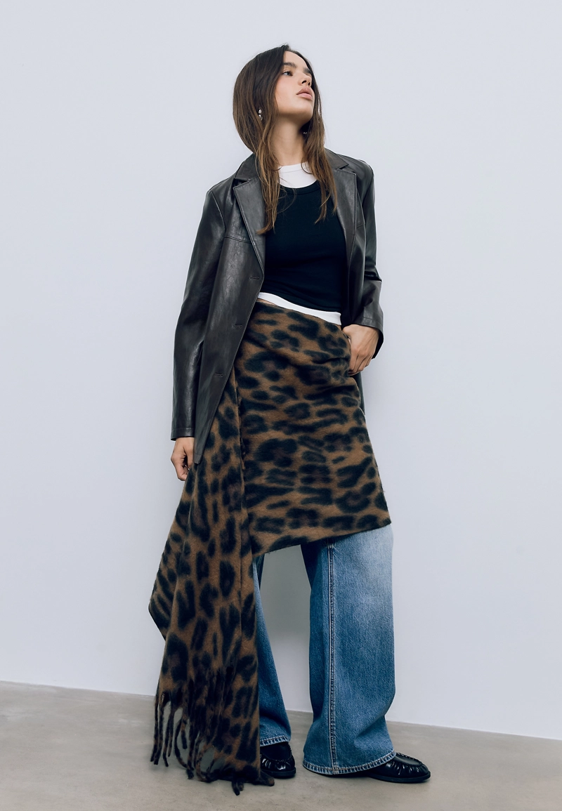 Шарф с леопардовым принтом