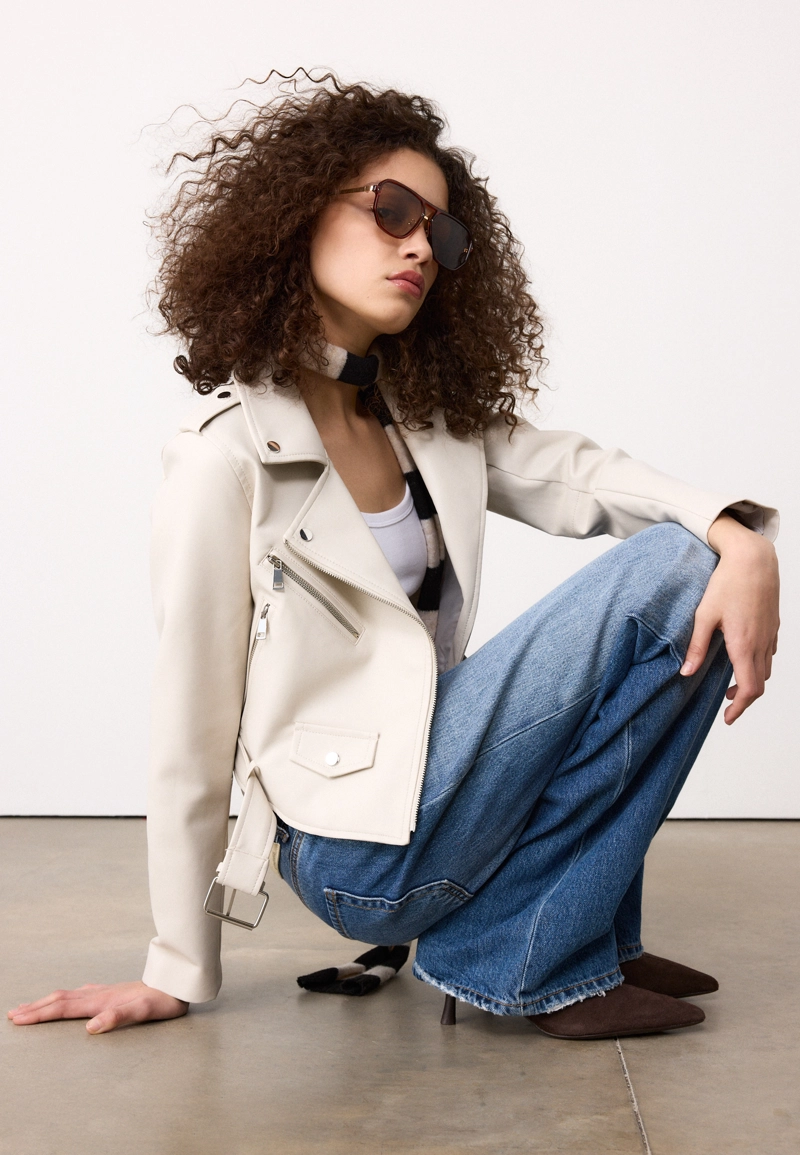 Куртка-косуха с поясом из искусственной кожи