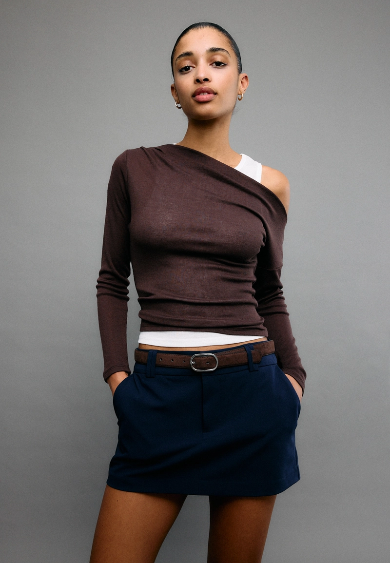 Мини-юбка-шорты с поясом