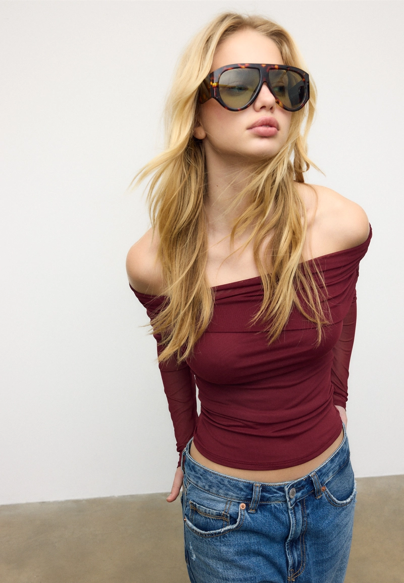 Асимметричная футболка из полупрозрачной ткани