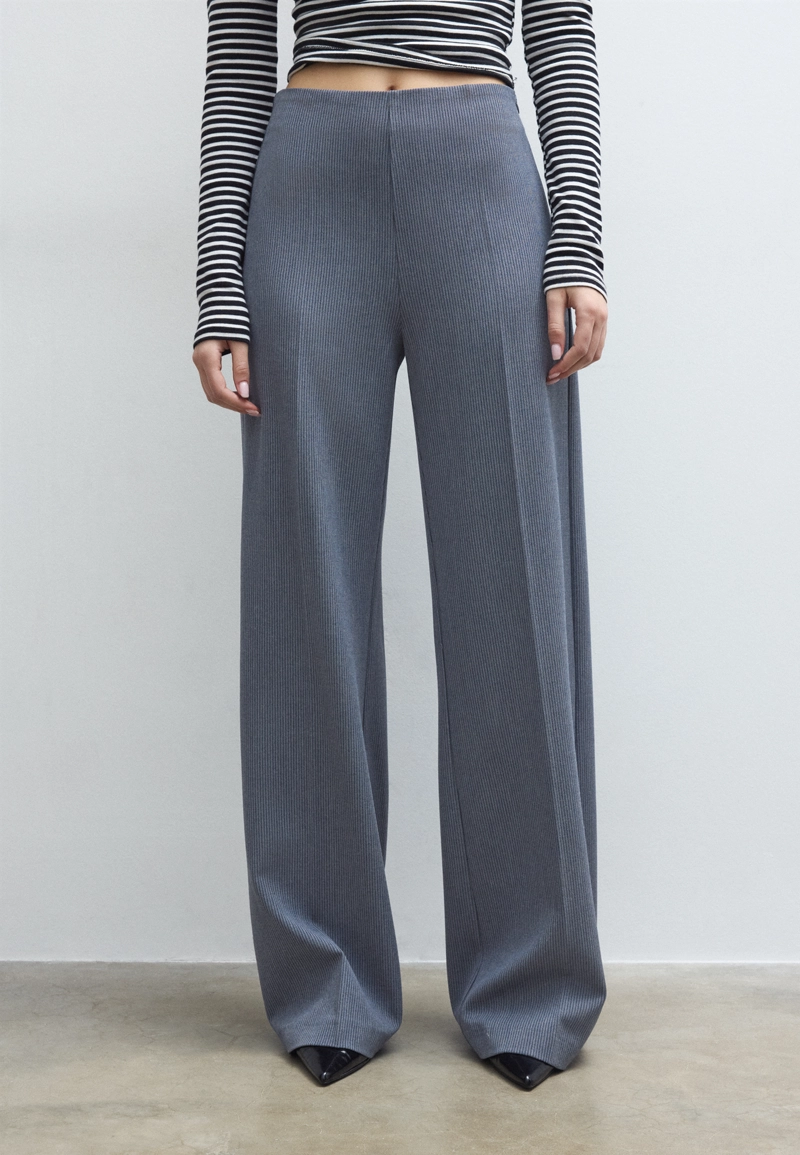 Легкие нарядные брюки