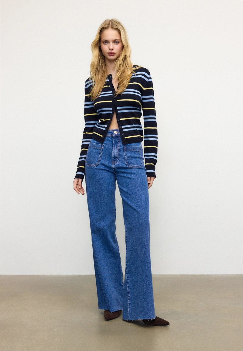 Джинсы прямого кроя с карманами