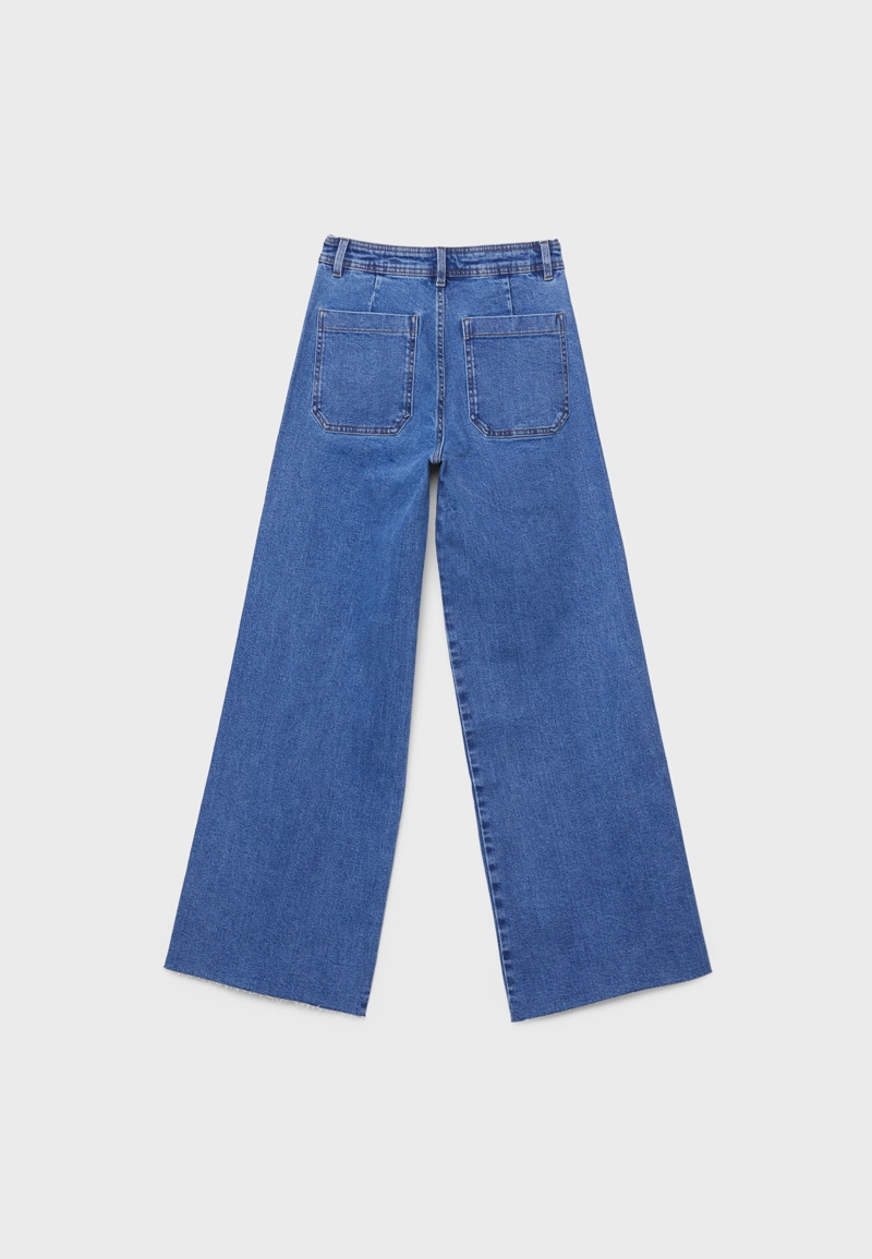 Джинсы прямого кроя с карманами