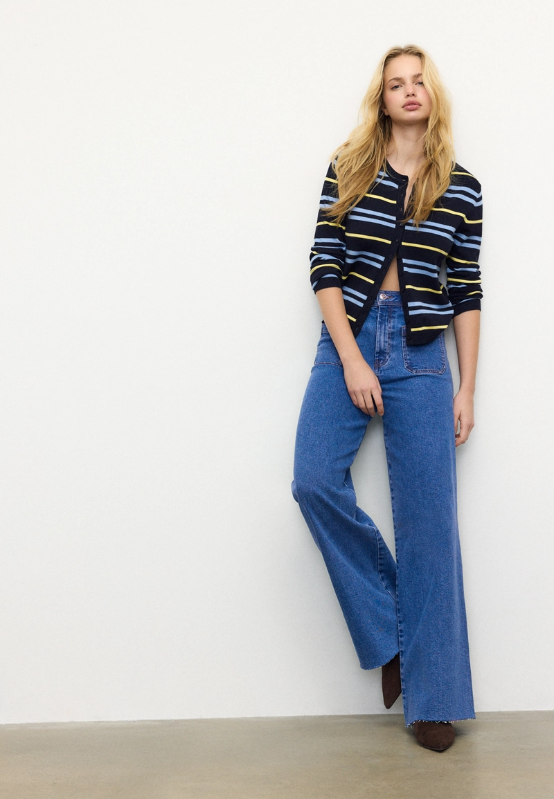 Джинсы прямого кроя с карманами